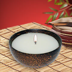 This miso soup candle is so enticing you'll want to serve sushi along with it. This lightly scented candle will offer a relaxing atmosphere or complement an asian themed dinner.