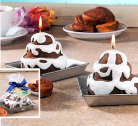 Pillsbury Cinnamon Roll Candle w/ Pan